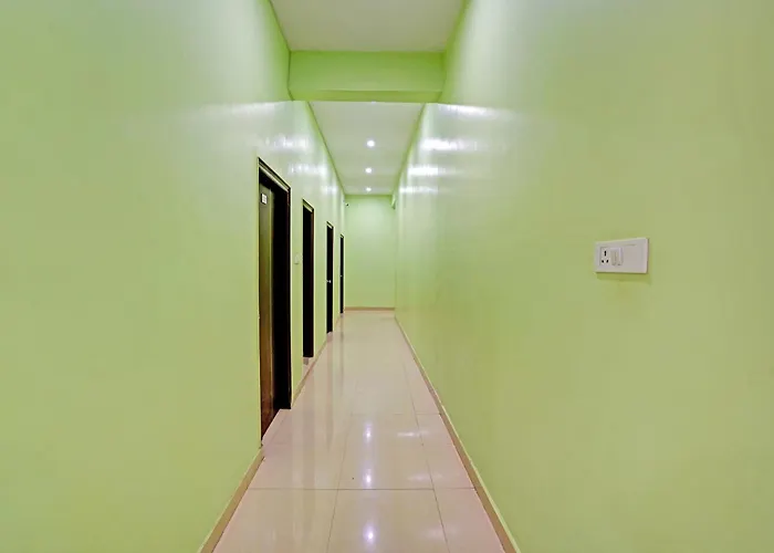 Hotel O Sarita Palace