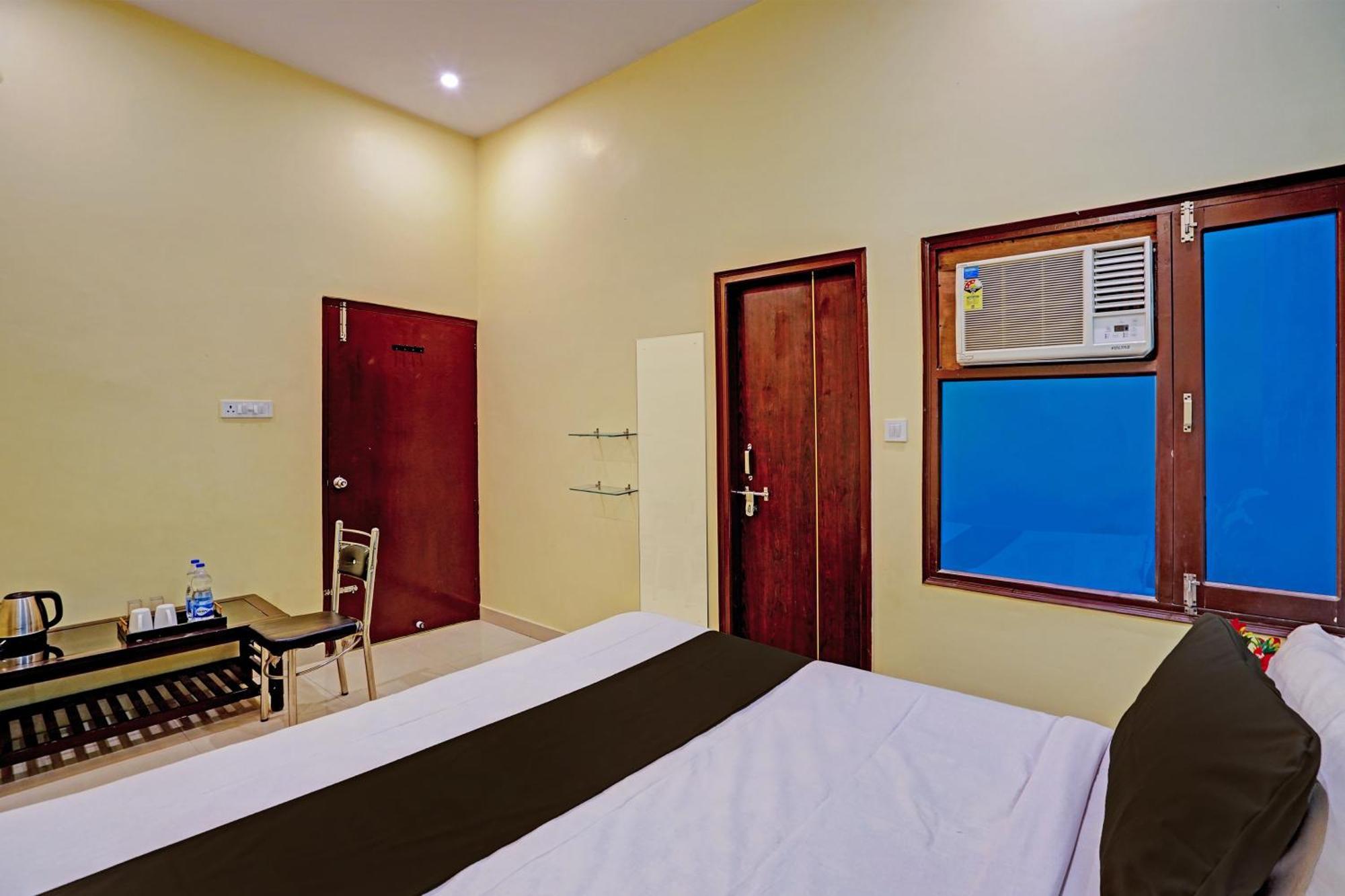 Hotel O Sarita Palace Lucknow
