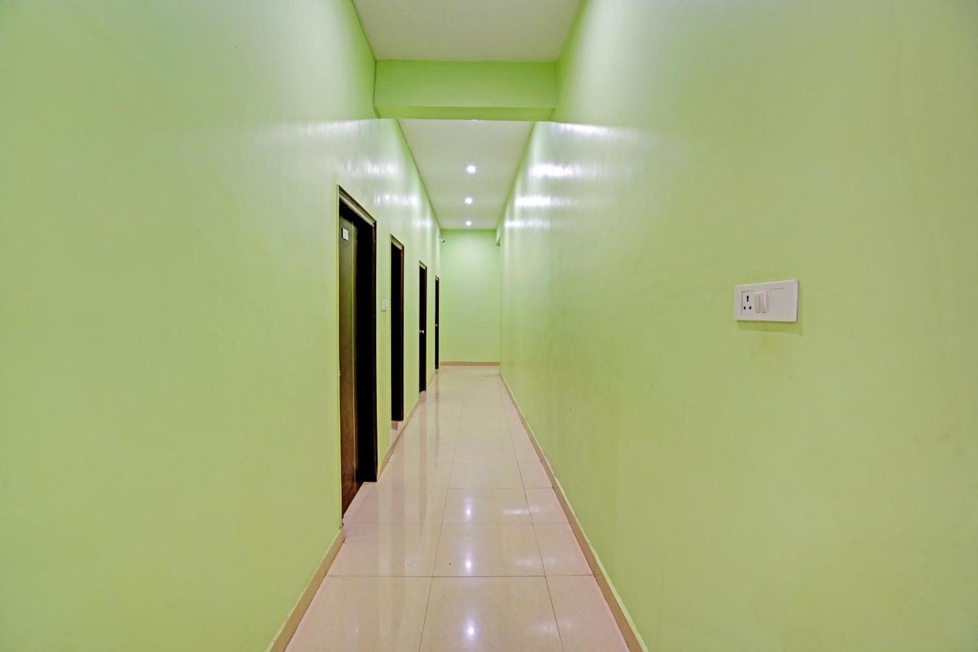 Hotel O Sarita Palace Lucknow